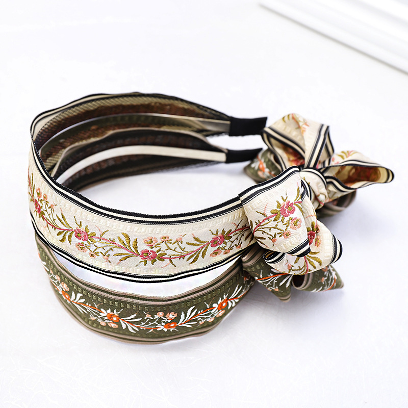 Embroidery Knot - Wykwintny Retro etniczny haft z nadrukiem