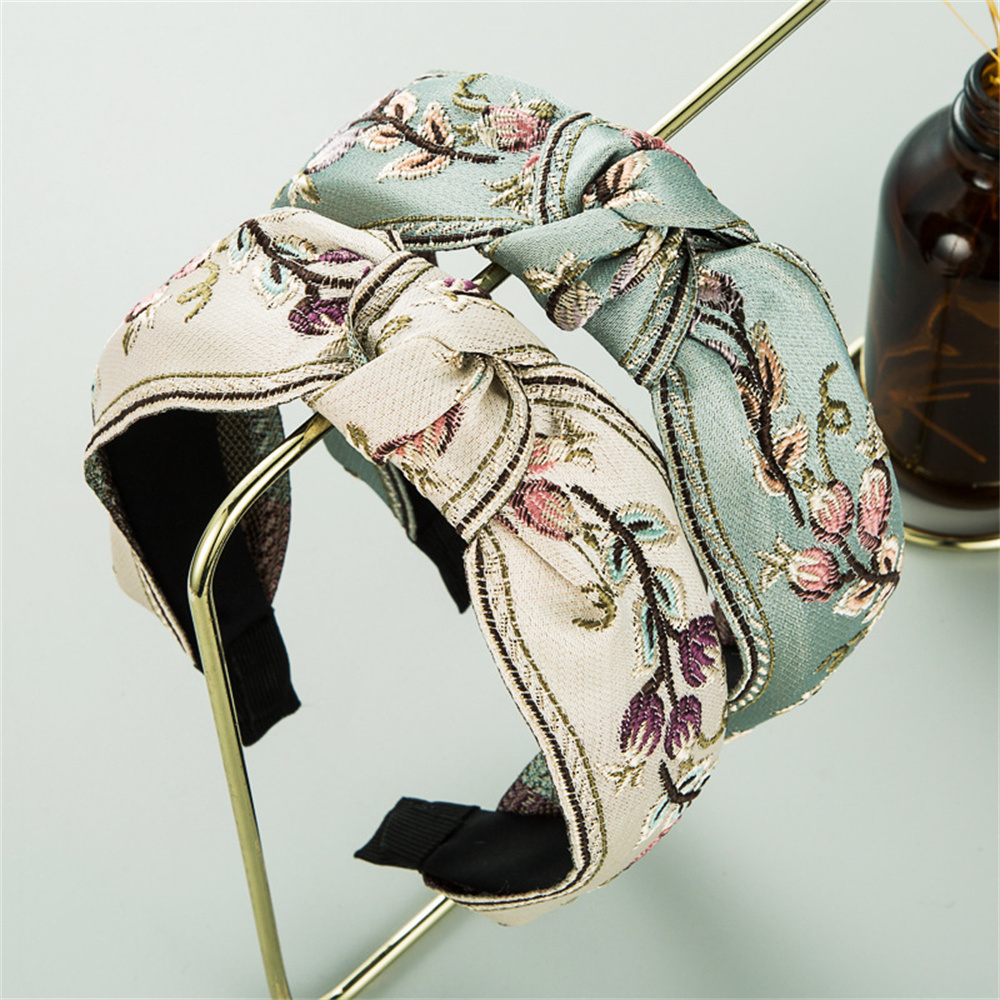Nowa wiązana opaska na głowę w – Embroidery Knot recenzja i cena
