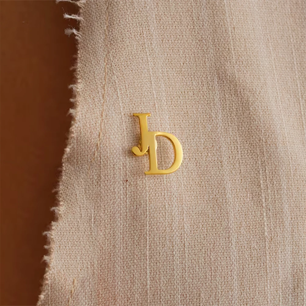 Niestandardowe inicjałowe bros – Embroidery Name recenzja i cena